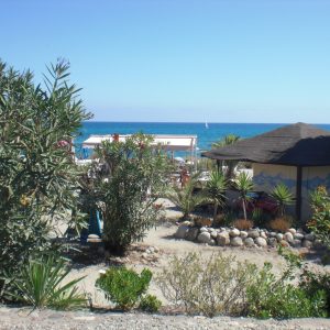 FKK-Urlaub Club Corsicana mit Tropica Korsika - Blick zum Strand