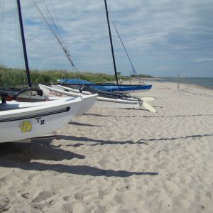 FKK Resort Rosenfelder Strand - Boote am Strand