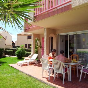 FKK-Urlaub Oasis Village Mittelmeer Frankreich - Terrasse Garten