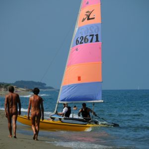 FKK-Urlaub Riva Bella Korsika Frankreich - Strandspaziergang