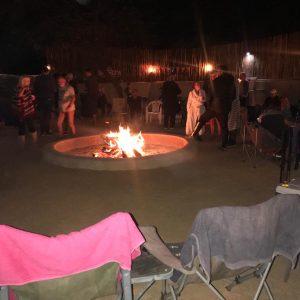FKK-Urlaub mit Miramare Reisen - SunEden Südafrika abends an der Boma