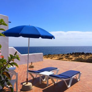 FKK-Urlaub Casa Finisterre Lanzarote Kanarische Inseln - Terrasse mit Meerblick
