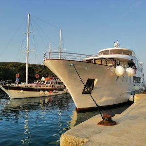 FKK Urlaub mit Miramare Reisen Die kleine Luxusyacht - FKK Kreuzfahrt an der Kroatischen Küste