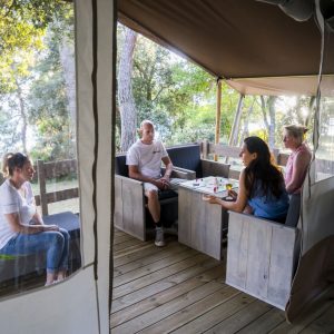 FKK-Urlaub Koversada Vrsar Kroatien - Safari-Zelte Terrasse