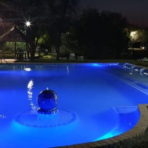 FKK-Urlaub mit Miramare Reisen - SunEden Südafrika der neue Pool bei Nacht