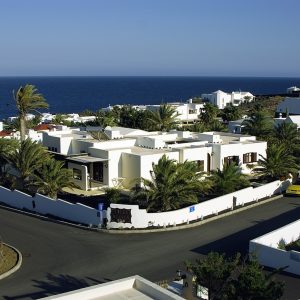 Miramare Reisen - FKK-Urlaub Villa Blanca Charco del Palo Lanzarote - GesamtsichtMiramare Reisen -