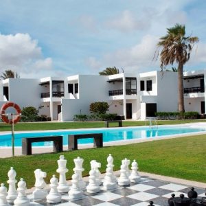 FKK-Urlaub mit Miramare Reisen - Castillo de Papagayo Lanzarote FKK Gartenschach
