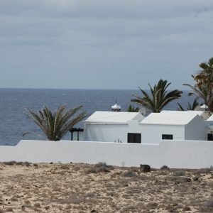 FKK-Urlaub Lanzarote Kanarische Inseln - Blick von außen übers Meer