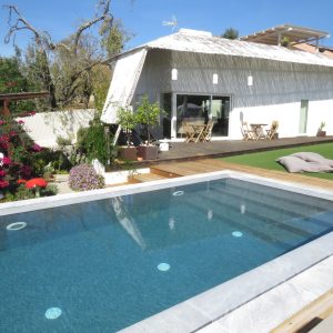 FKK-Urlaub mit Miramare Reisen: Vilapura in Portugal mit großem neuem FKK-Pool - Pool beleuchtet