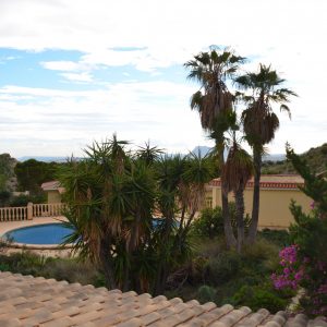 FKK-Urlaub in Spanien an der Costa Blanca mit Miramare Reisen - Lavinia Naturist Resort - Schwimmbad im Hintergrund