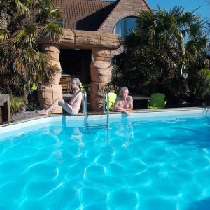 FKK-Urlaub mit MIRAMARE REISEN - Sea Nat Belgien Schwimmbad