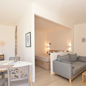 FKK-Urlaub mit Miramare Reisen - FKK Grottamiranda Italien/Apulien Appartement Mesagne Wohnbeispiel