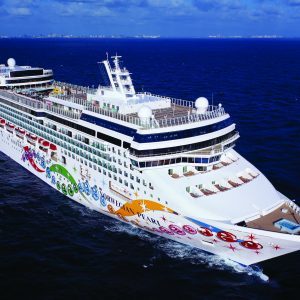 FKK-Kreuzfahrt mit MIRAMARE REISEN - "Norwegian Pearl"