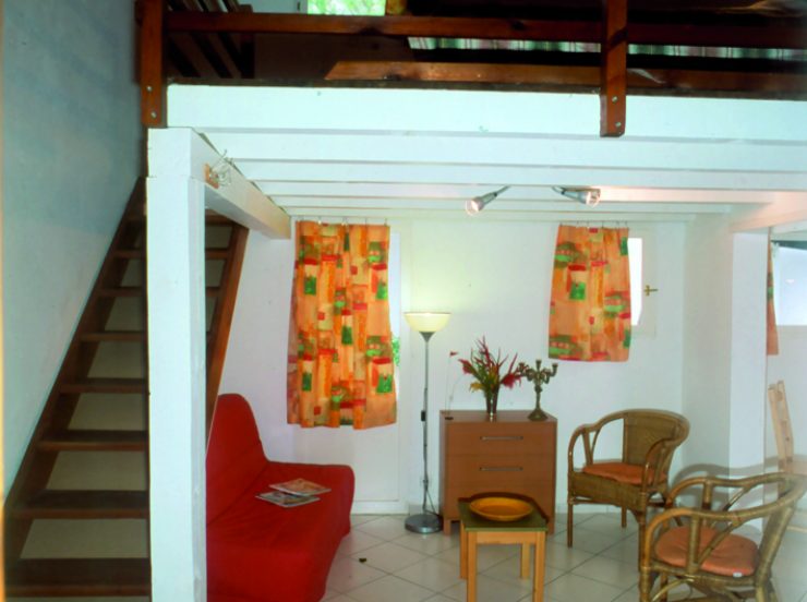 FKK-Urlaub Club Corsicana mit Tropica Korsika - C4 Wohnzimmer