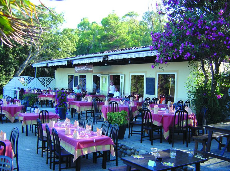 FKK-Urlaub Club Corsicana mit Tropica Korsika - Restaurant