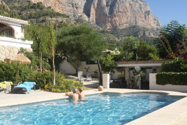FKK-Urlaub mit Miramare Reisen - Finca Robusto Spanien - Pool