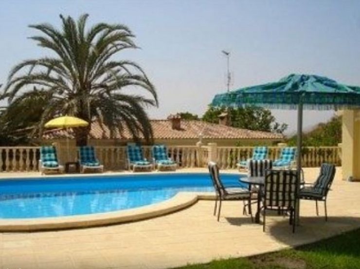 FKK-Urlaub in Spanien an der Costa Blanca mit Miramare Reisen - Lavinia Naturist Resort - Schwimmbad oben