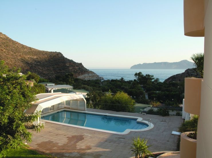 FKK-Urlaub El Portús Cartagena Spanien - kleiner Pool