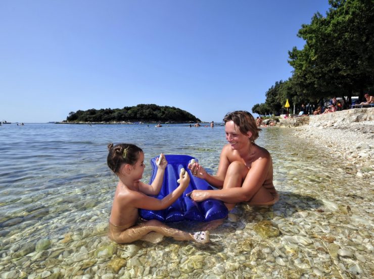FKK-Urlaub Naturist Resort Solaris Istrien Kroatien - am Strand