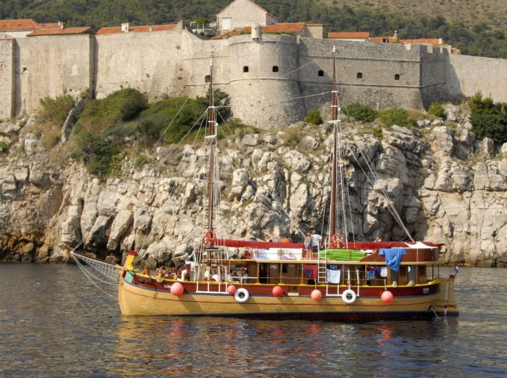 FKK-Urlaub auf einer FKK-Kreuzfahrt MS Silva Kroatien Adria - vor Dubrovnik