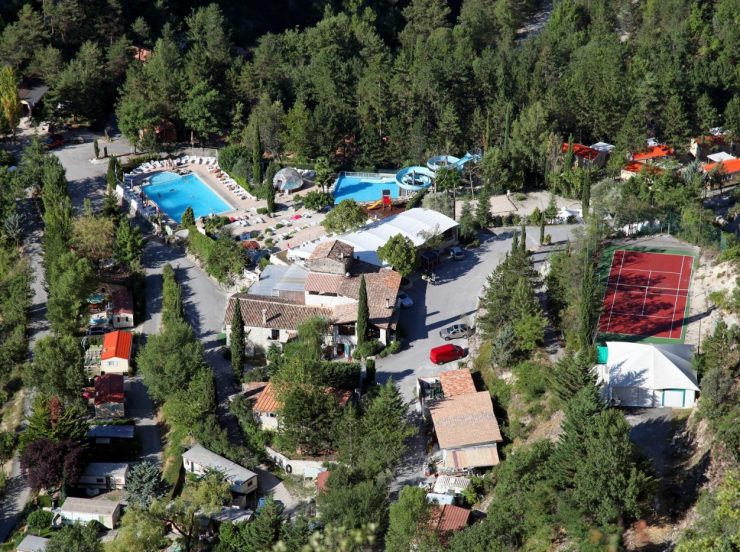 Miramare Reisen - FKK-Urlaub Domaine l'Origan Provence Frankreich - Blick aufs Schwimmbad